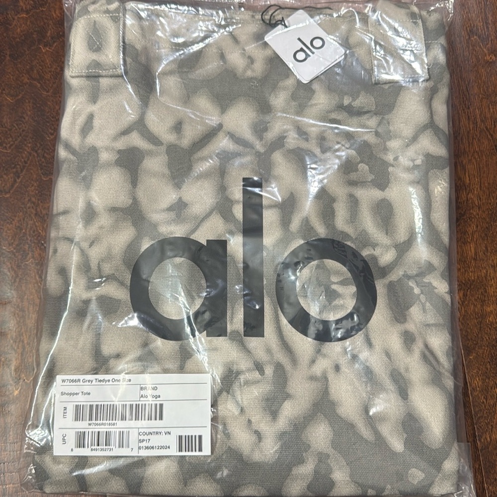 Alo tote